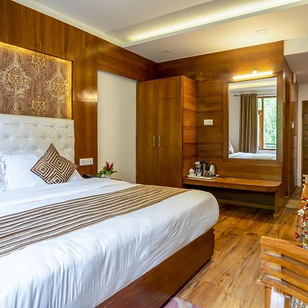 Pristine Inn Manali מראה חיצוני תמונה